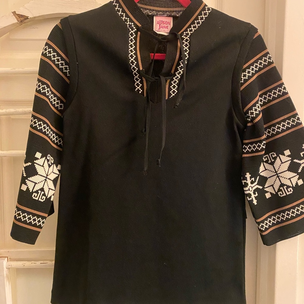 Vintage alison and Jane Black and White Knit Sweater with Snowflake Design